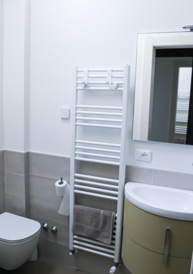 Bmp Apartment Atmosphere 1 Centrale Con Garage 리치오네 외부 사진