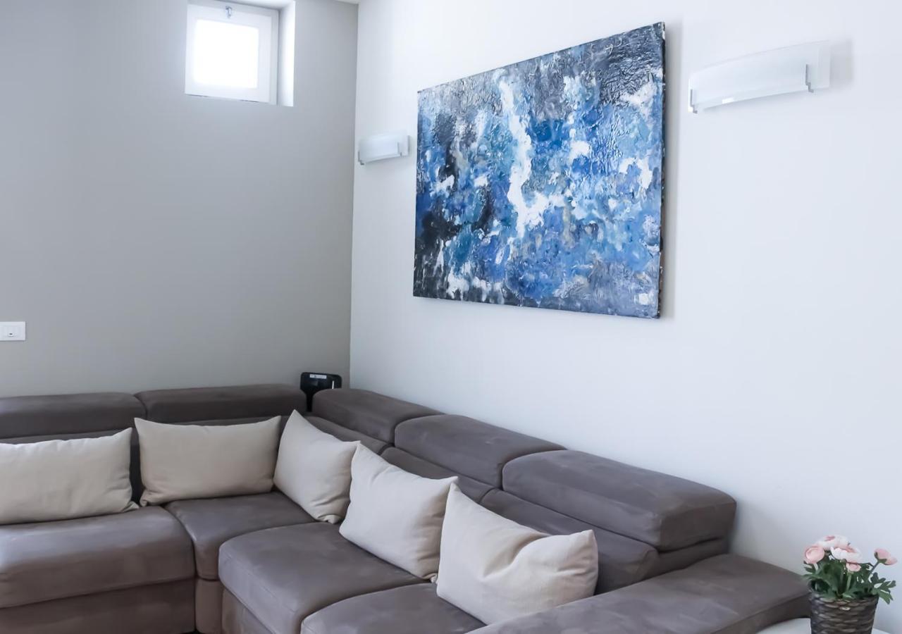 Bmp Apartment Atmosphere 1 Centrale Con Garage 리치오네 외부 사진